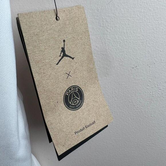 Nike PSG Jordan 2023 Women’s 4th Jersey Size L White DH7474-101 Paris Saint-Germ - Picture 5 of 8